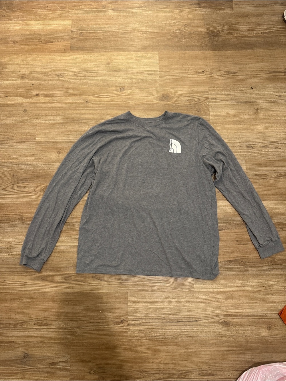The North Face Men's Long-Sleeve Heather Gray Logo Shirt